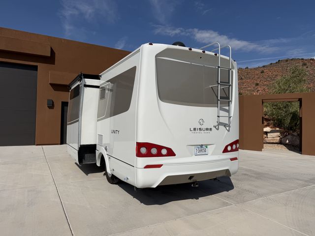 2018 Mercedes-Benz Leisure Travel Unity U24FX