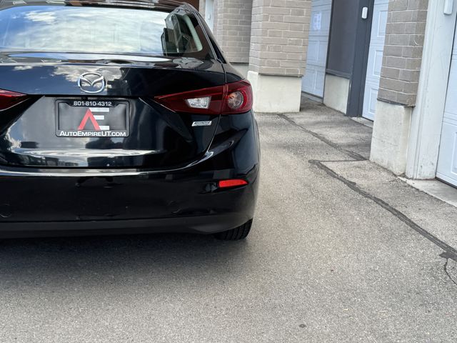 2018 Mazda MAZDA3 i Sport AT 4-Door