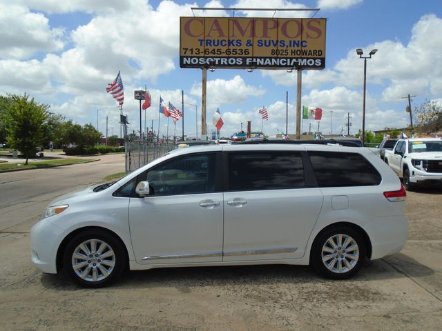 2014 Toyota Sienna XLE FWD 8-Passenger V6