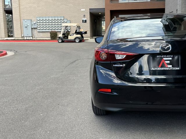 2018 Mazda MAZDA3 i Sport AT 4-Door