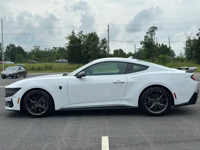 2025 Ford Mustang Dark Horse