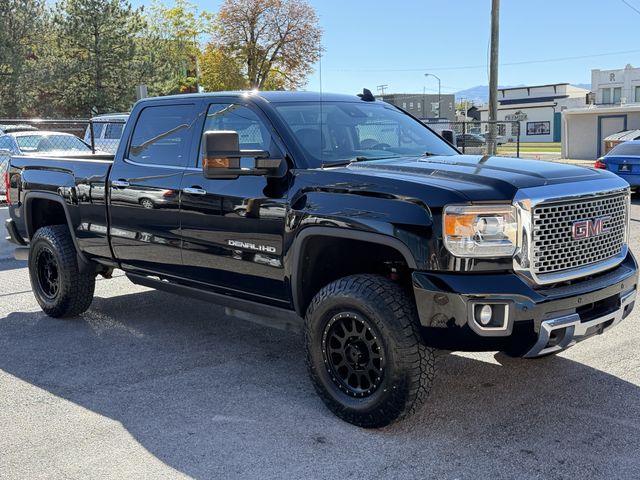 2016 GMC Sierra 2500HD Denali Crew Cab 4WD
