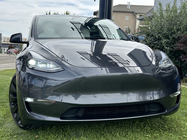 2025 Tesla Model Y Performance