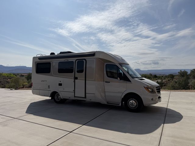 2018 Mercedes-Benz Leisure Travel Unity U24FX