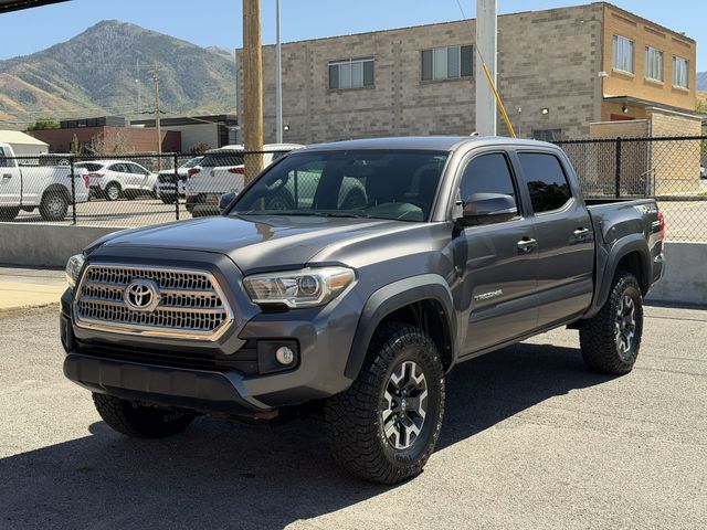 2017 Toyota Tacoma TRD Off-Road V6 6AT 4WD