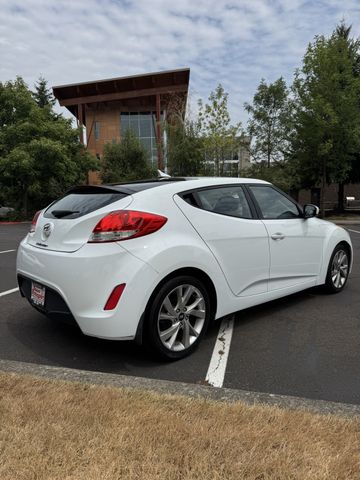 2016 Hyundai Veloster Base 6MT