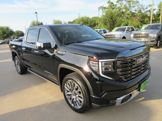 2023 GMC Sierra 1500 Denali Ultimate Crew Cab 4WD