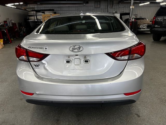 2016 Hyundai Elantra SE 6AT