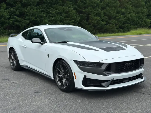 2025 Ford Mustang Dark Horse