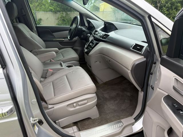 2013 Honda Odyssey EX-L w/ Navigation