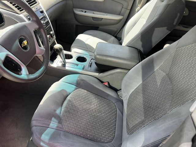 2011 Chevrolet Traverse LS AWD w/PDC
