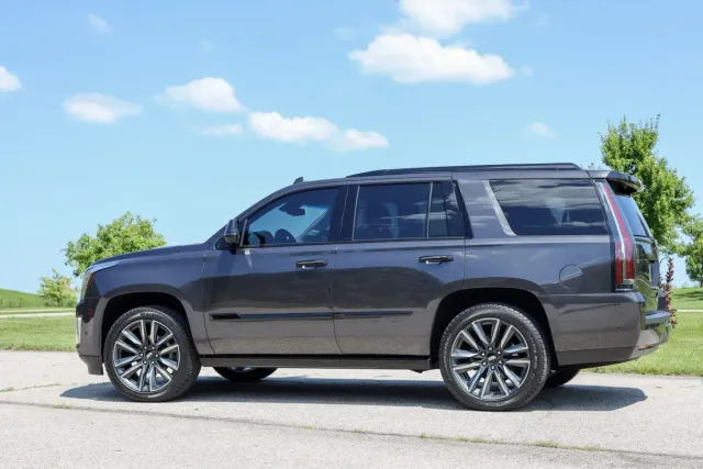 2018 Cadillac Escalade Premium 2WD