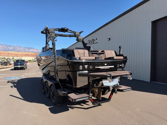 2025 Malibu M242