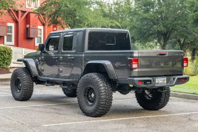 2021 Jeep Gladiator Overland