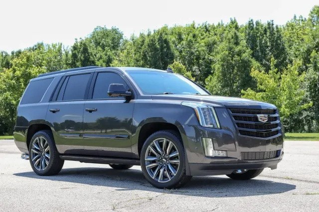 2018 Cadillac Escalade Premium 2WD