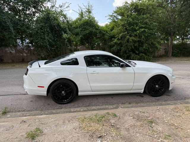 2014 Ford Mustang V6 Coupe