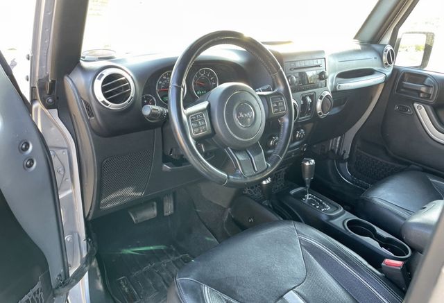 2017 Jeep Wrangler Unlimited Sahara 4WD