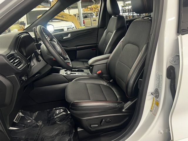2023 Ford Escape ST-Line Select  Hybrid AWD
