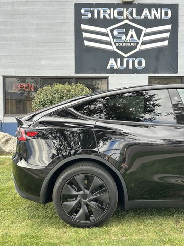 2025 Tesla Model Y Long Range AWD
