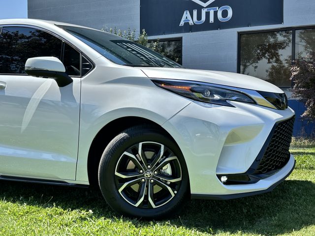 2026 Toyota Sienna Platinum 7-Passenger AWD