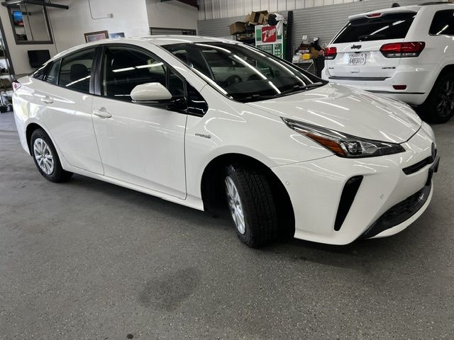 2020 Toyota Prius LE