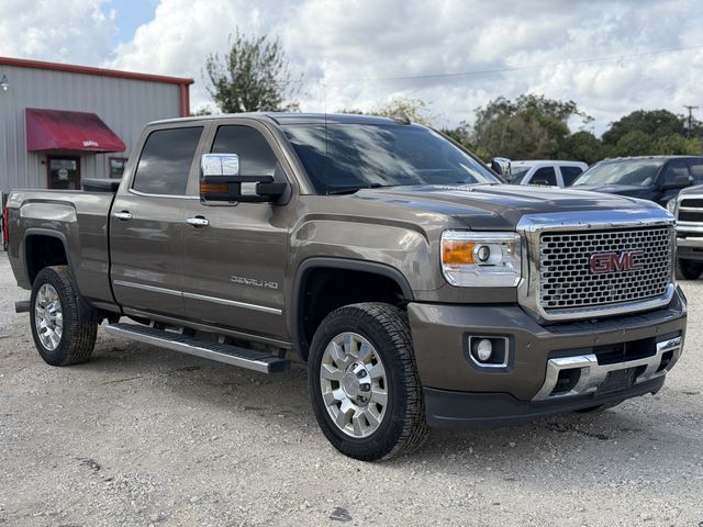 2015 GMC Sierra 2500HD Denali Crew Cab 4WD