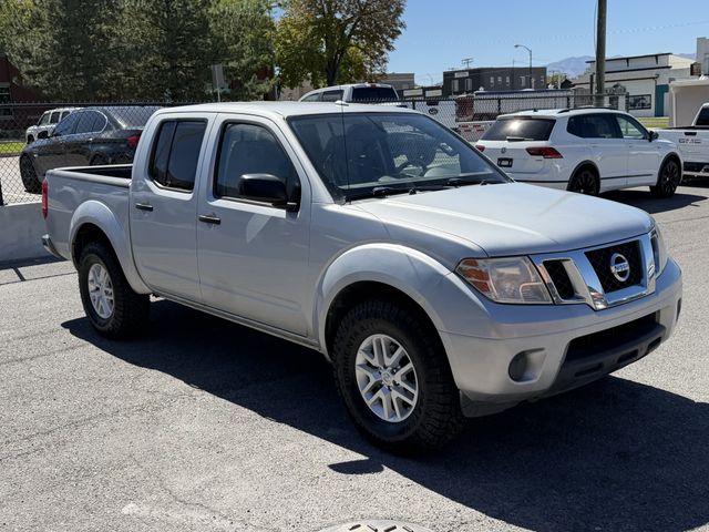 2017 Nissan Frontier SV Crew Cab 6MT 4WD