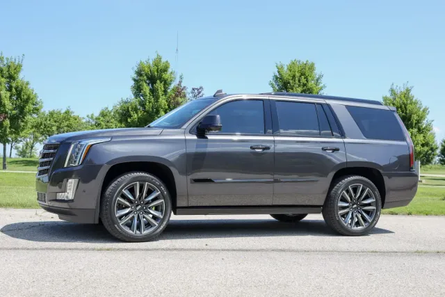 2018 Cadillac Escalade Premium 2WD