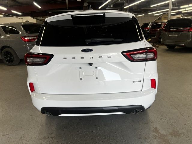 2023 Ford Escape ST-Line Select  Hybrid AWD