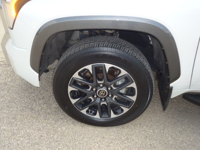 2022 Toyota Tundra Limited CrewMax 4WD Hybrid
