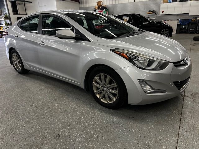 2016 Hyundai Elantra SE 6AT