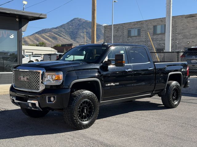 2016 GMC Sierra 2500HD Denali Crew Cab 4WD