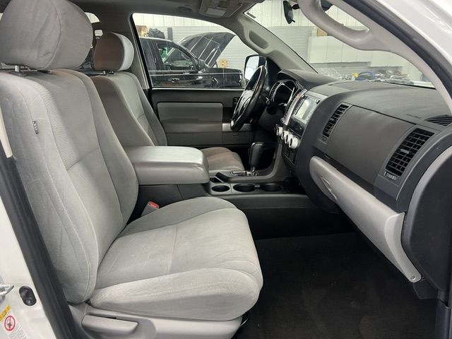 2022 Toyota Sequoia SR5 4WD