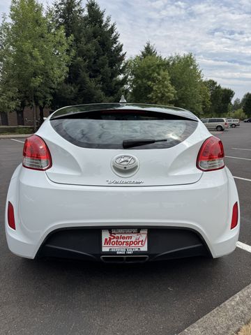 2016 Hyundai Veloster Base 6MT