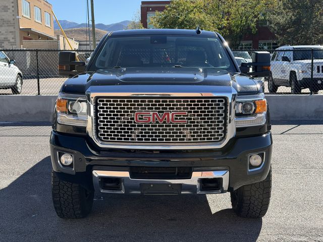 2016 GMC Sierra 2500HD Denali Crew Cab 4WD
