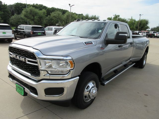 2024 RAM 3500 Tradesman Crew Cab 4WD DRW