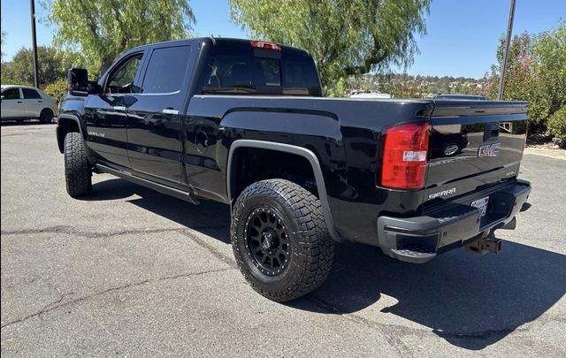 2016 GMC Sierra 2500HD Denali Crew Cab 4WD