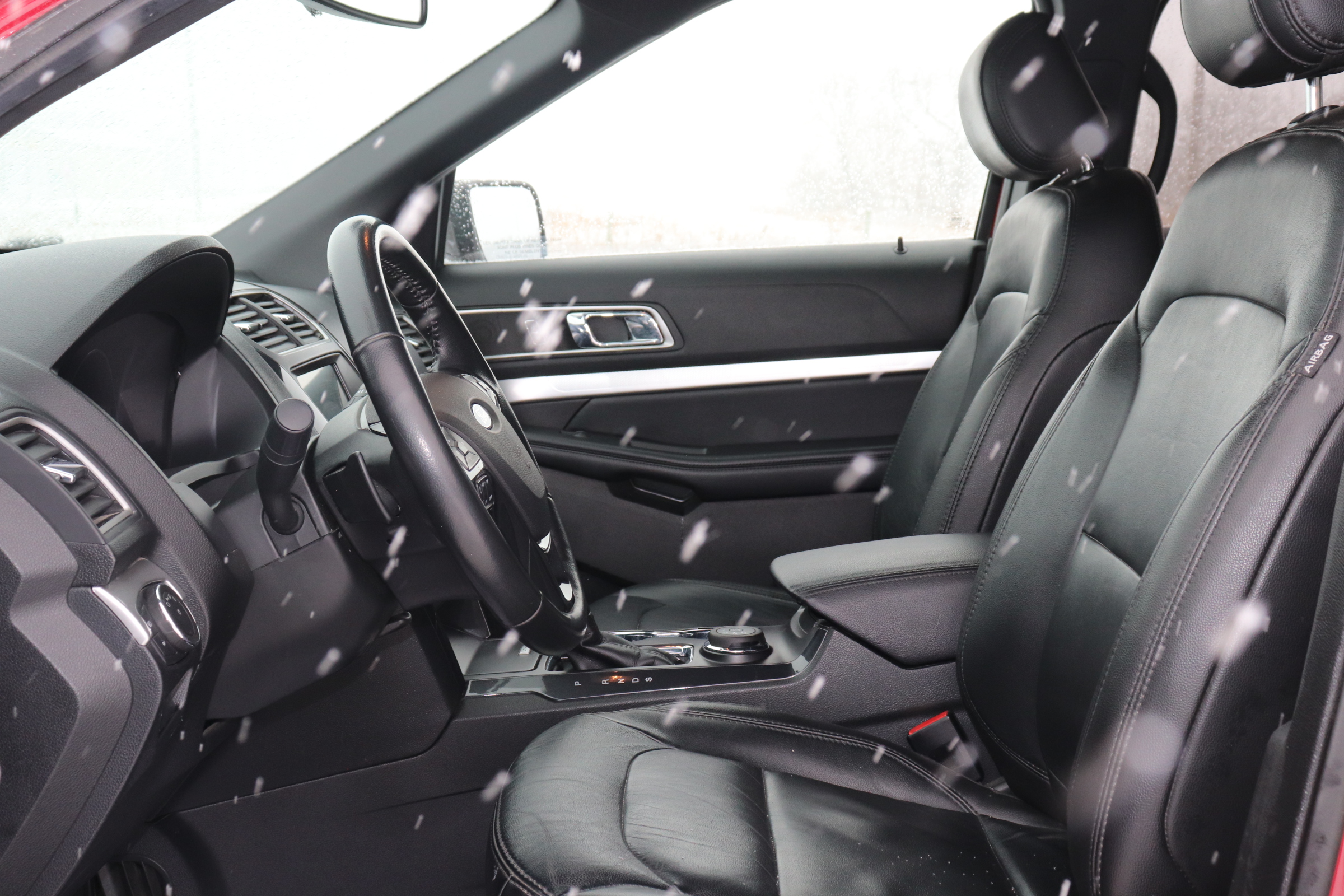 2017 Ford Explorer (R)(J)(7) XLT 4WD - 7