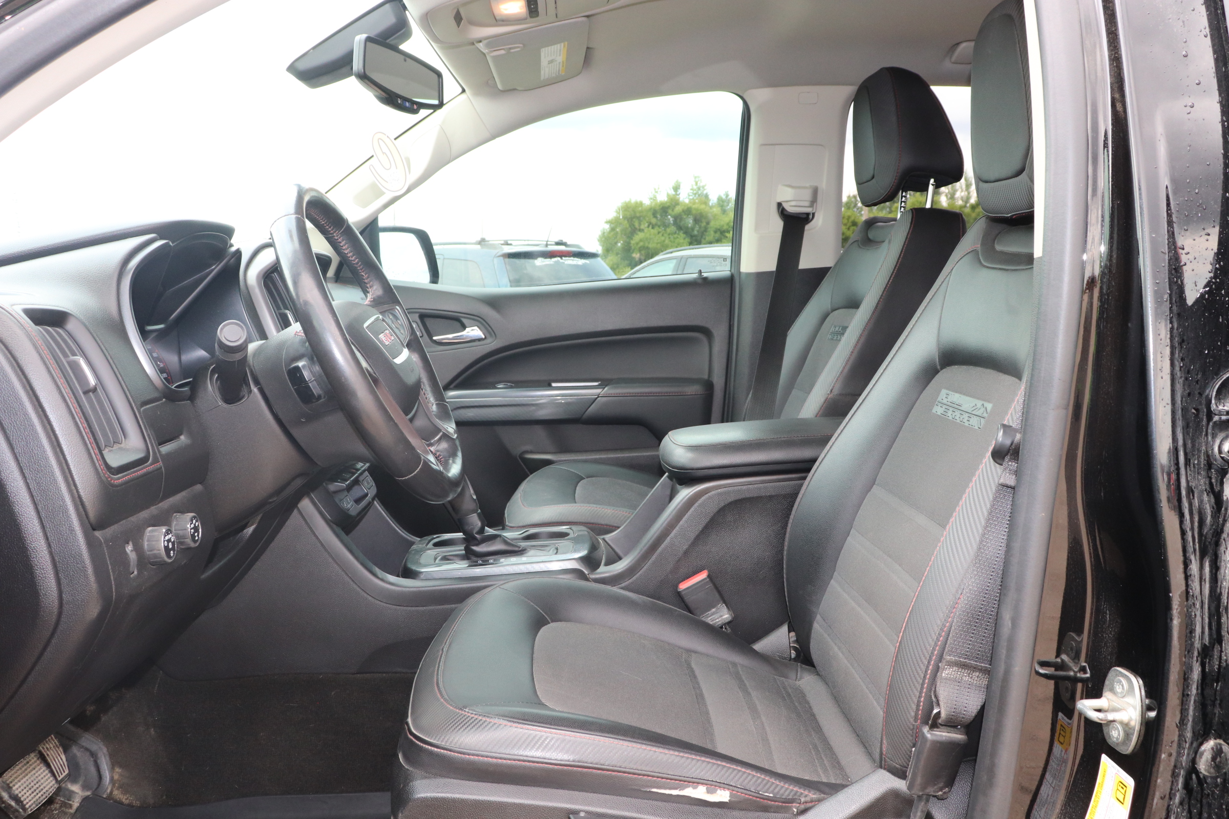 2016 GMC Canyon (R)(K)(5) SLE Crew Cab 4WD - 13