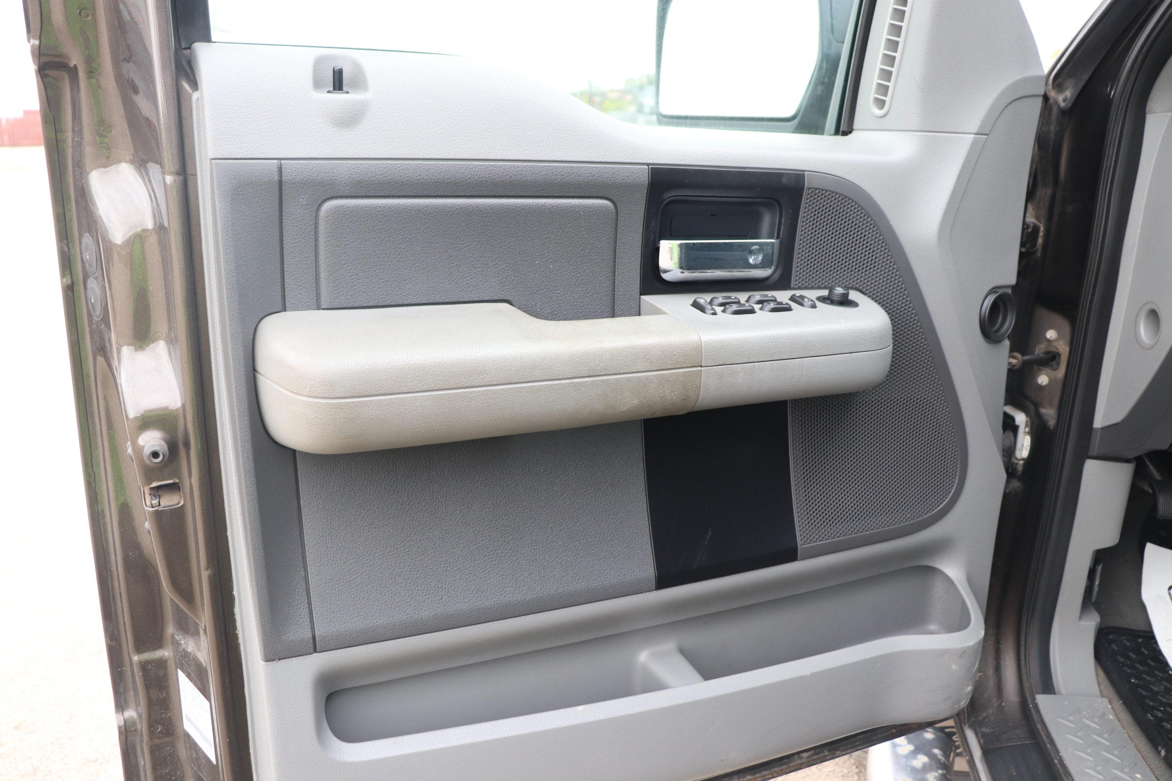 2008 Ford F-150 (R)(G)(6) XL SuperCrew Short Bed 4WD - 9
