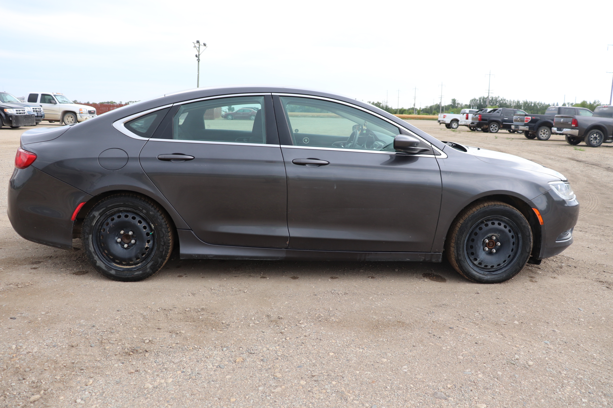 2015 Chrysler 200 (R)(E)(5) LX - 5