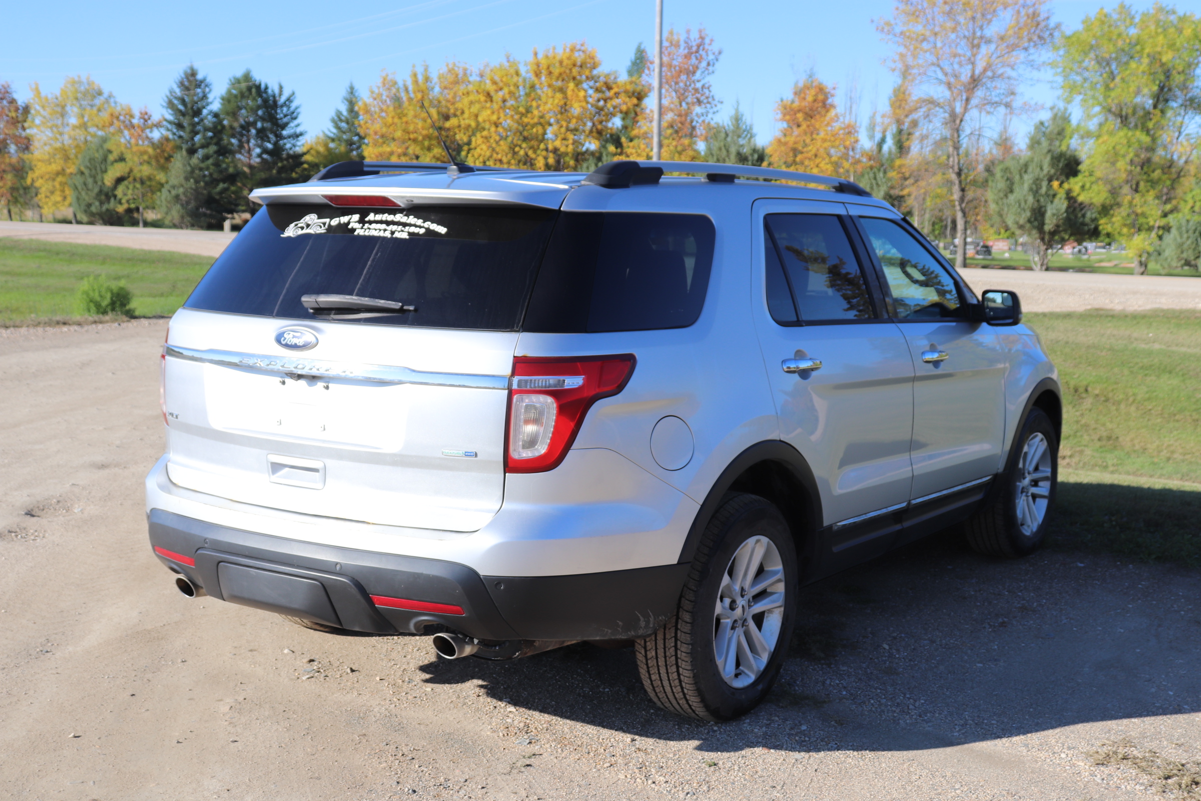 2013 Ford Explorer (R)(H)(7) XLT 4WD - 7