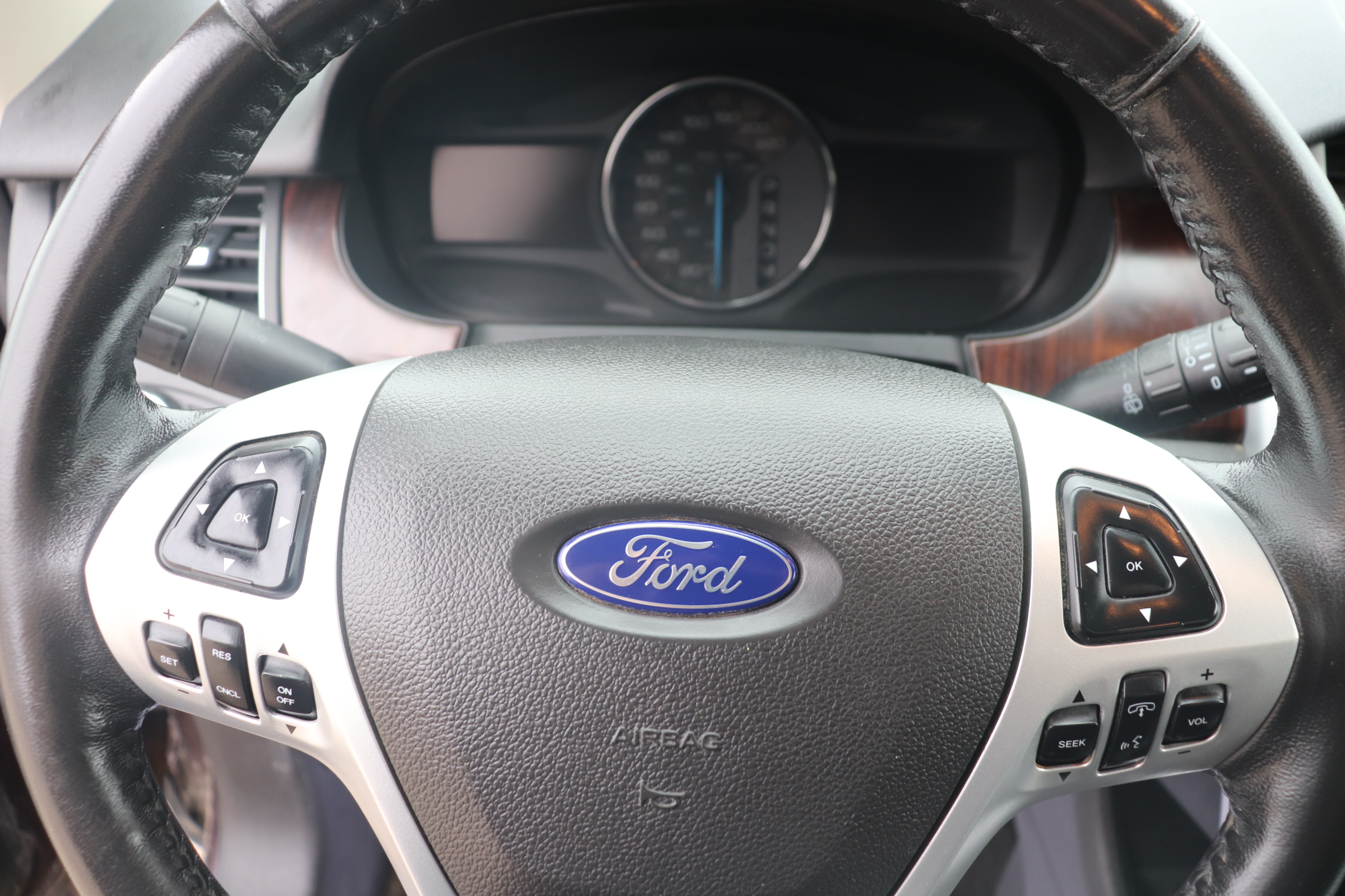 2011 Ford Edge (R)(E)(5) Limited AWD - 10