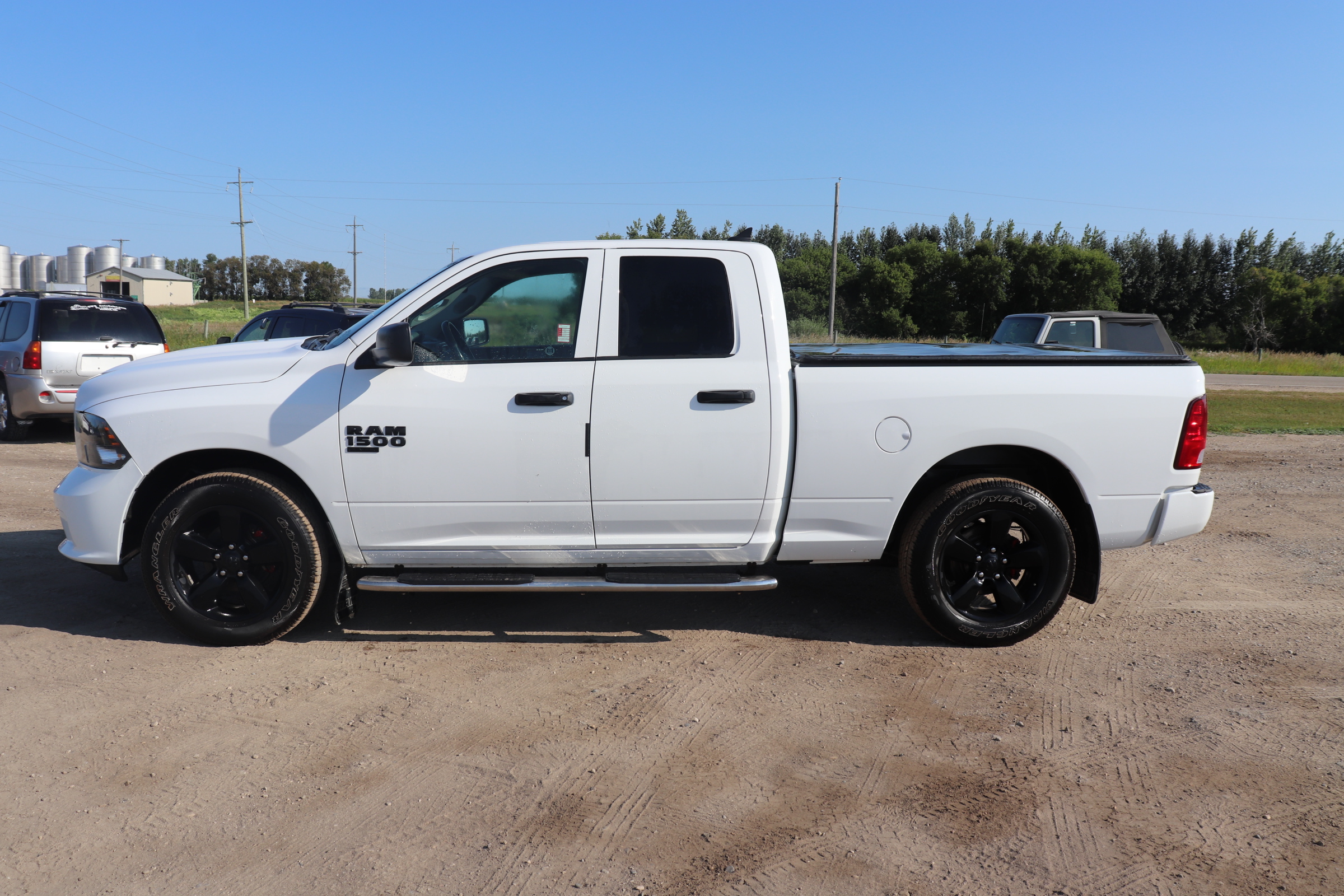 2020 RAM 1500 Classic (G)(W)(6) Tradesman Quad Cab 4WD - 4