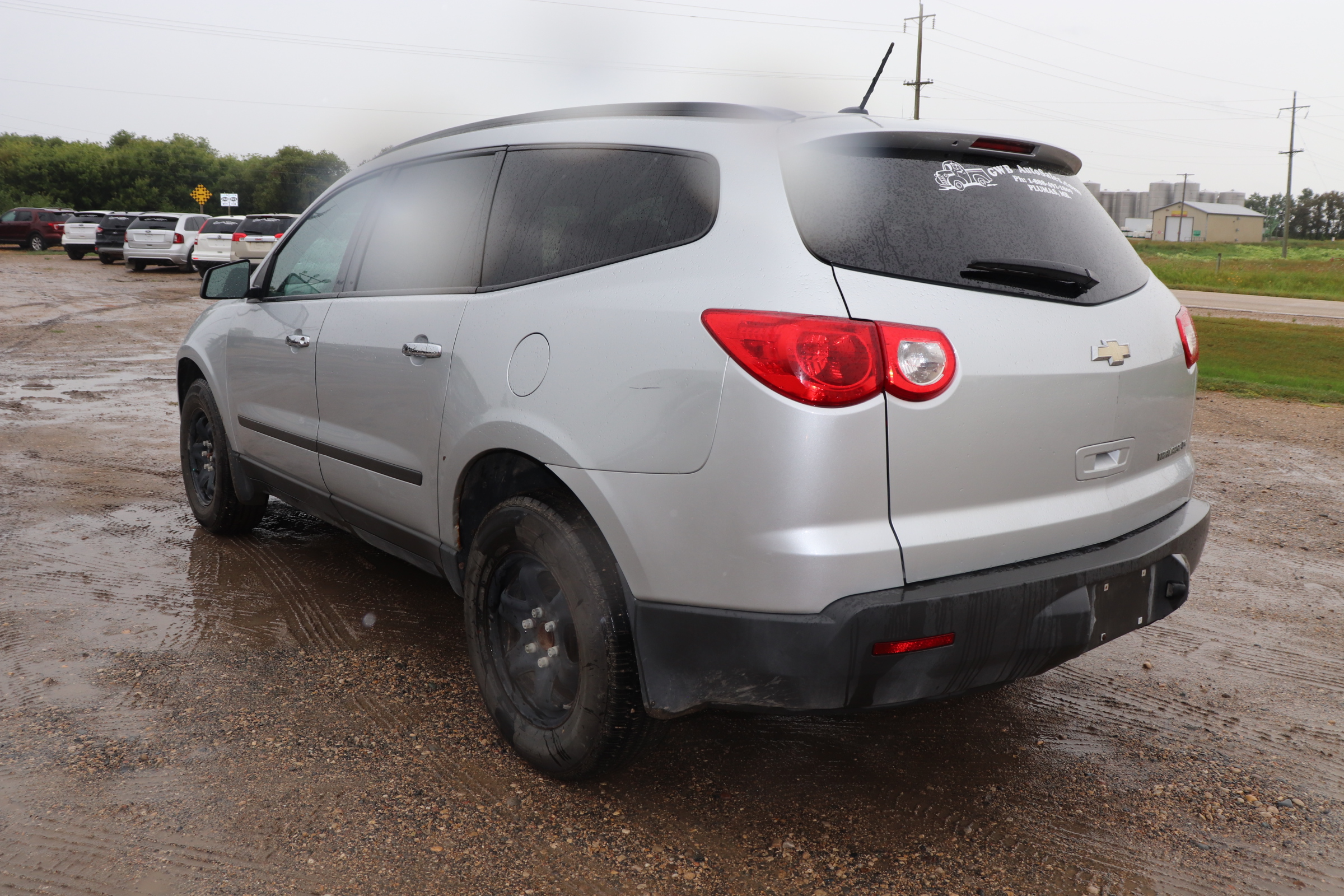 2010 Chevrolet Traverse (R)(8)(E) LS FWD - 2