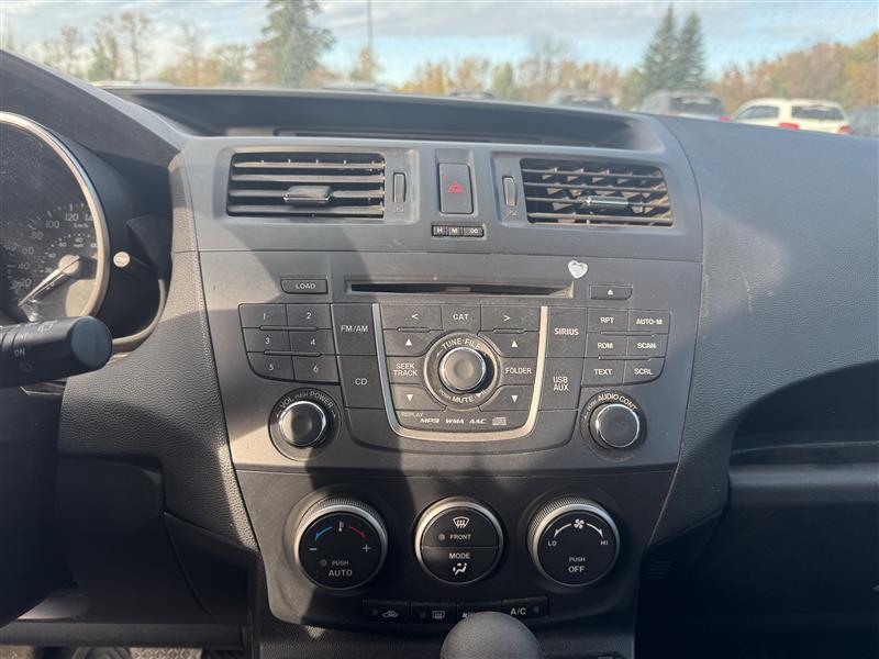 2013 Mazda MAZDA5 (G)(F)(7) Touring - 12