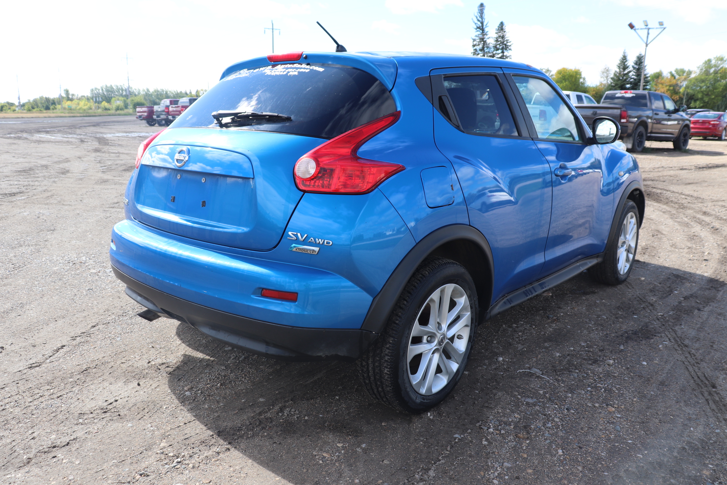 2011 Nissan Juke (R)(E)(5) SV AWD - 8