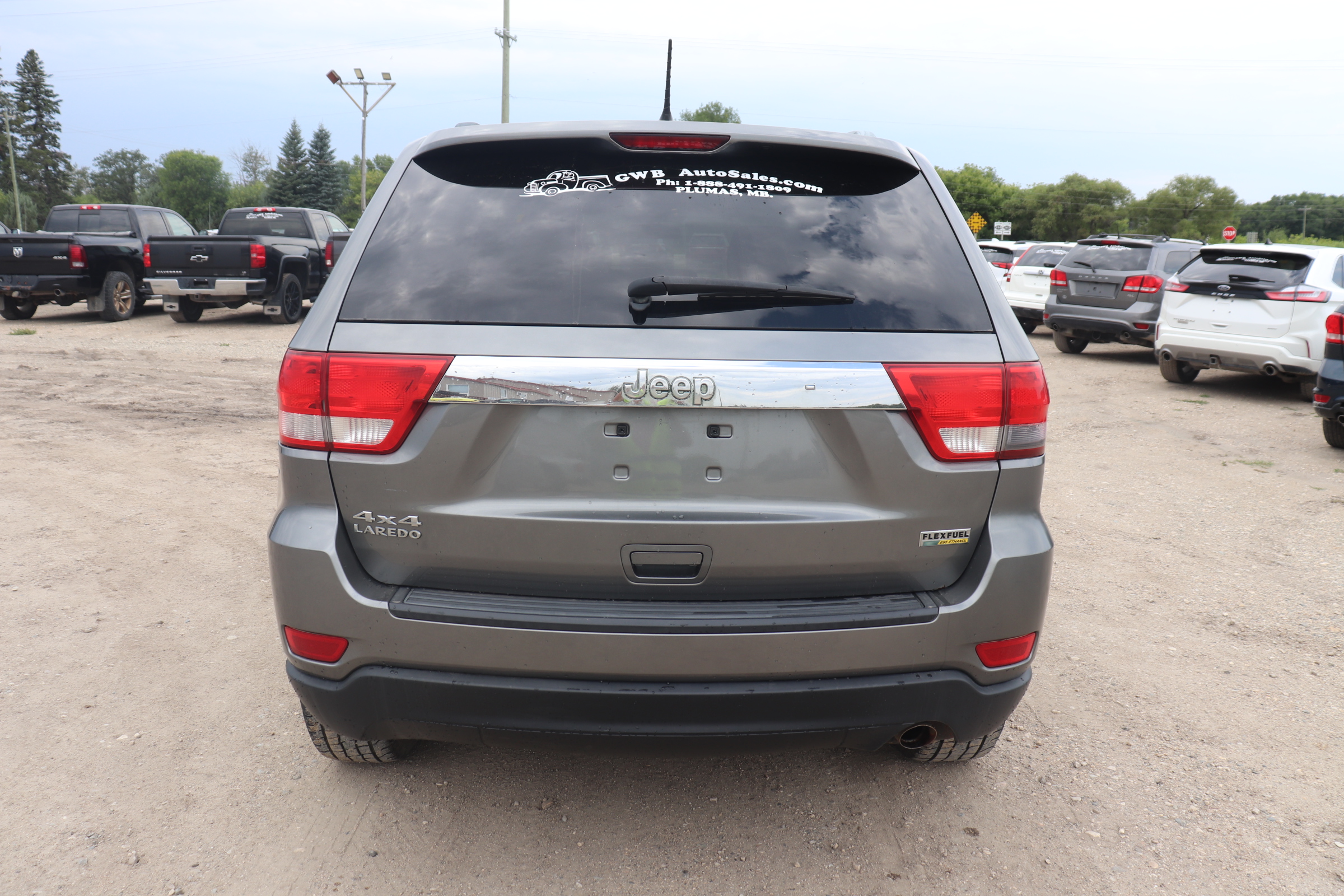 2012 Jeep Grand Cherokee (R)(G)(5) Laredo 4WD - 7