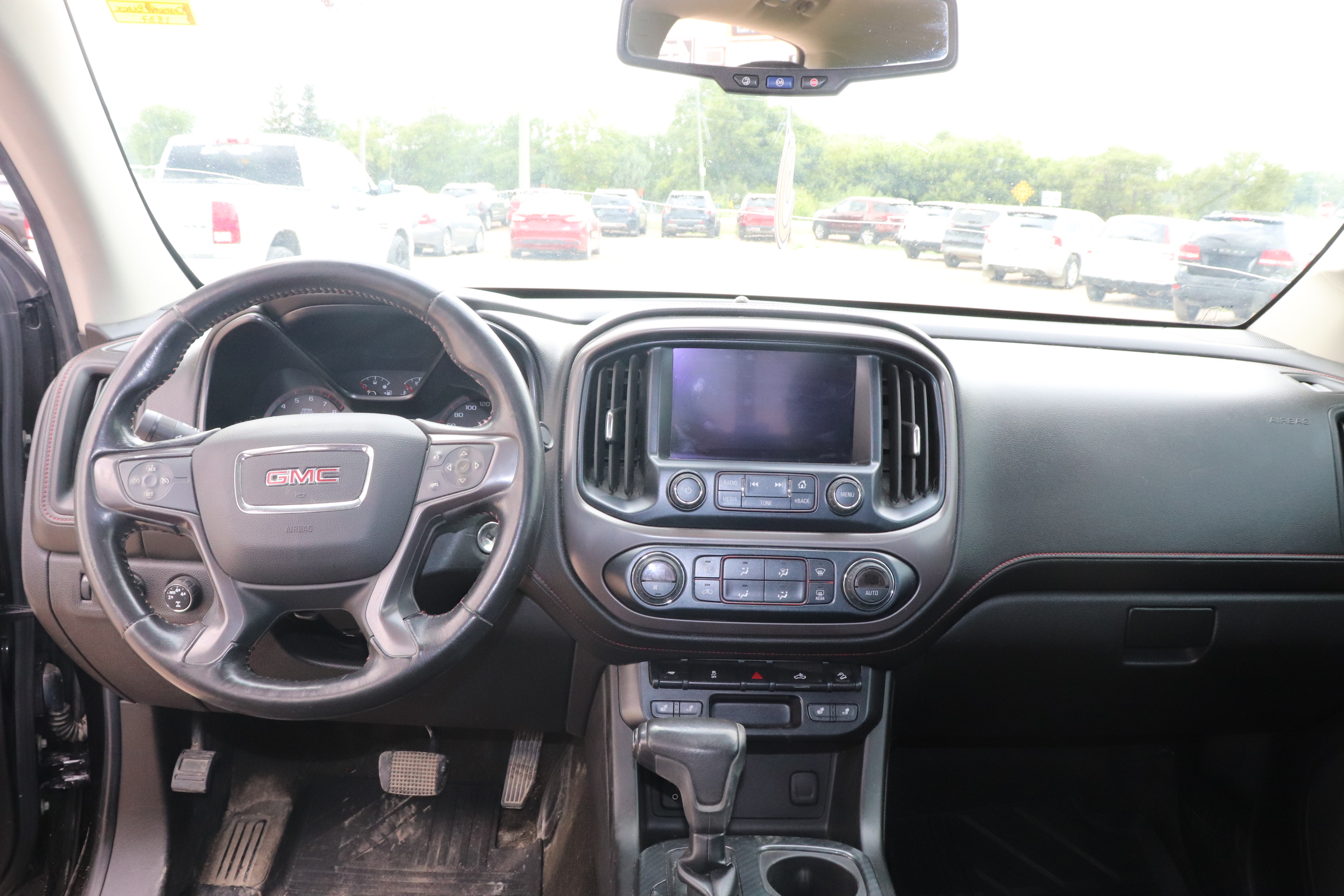 2016 GMC Canyon (R)(K)(5) SLE Crew Cab 4WD - 9