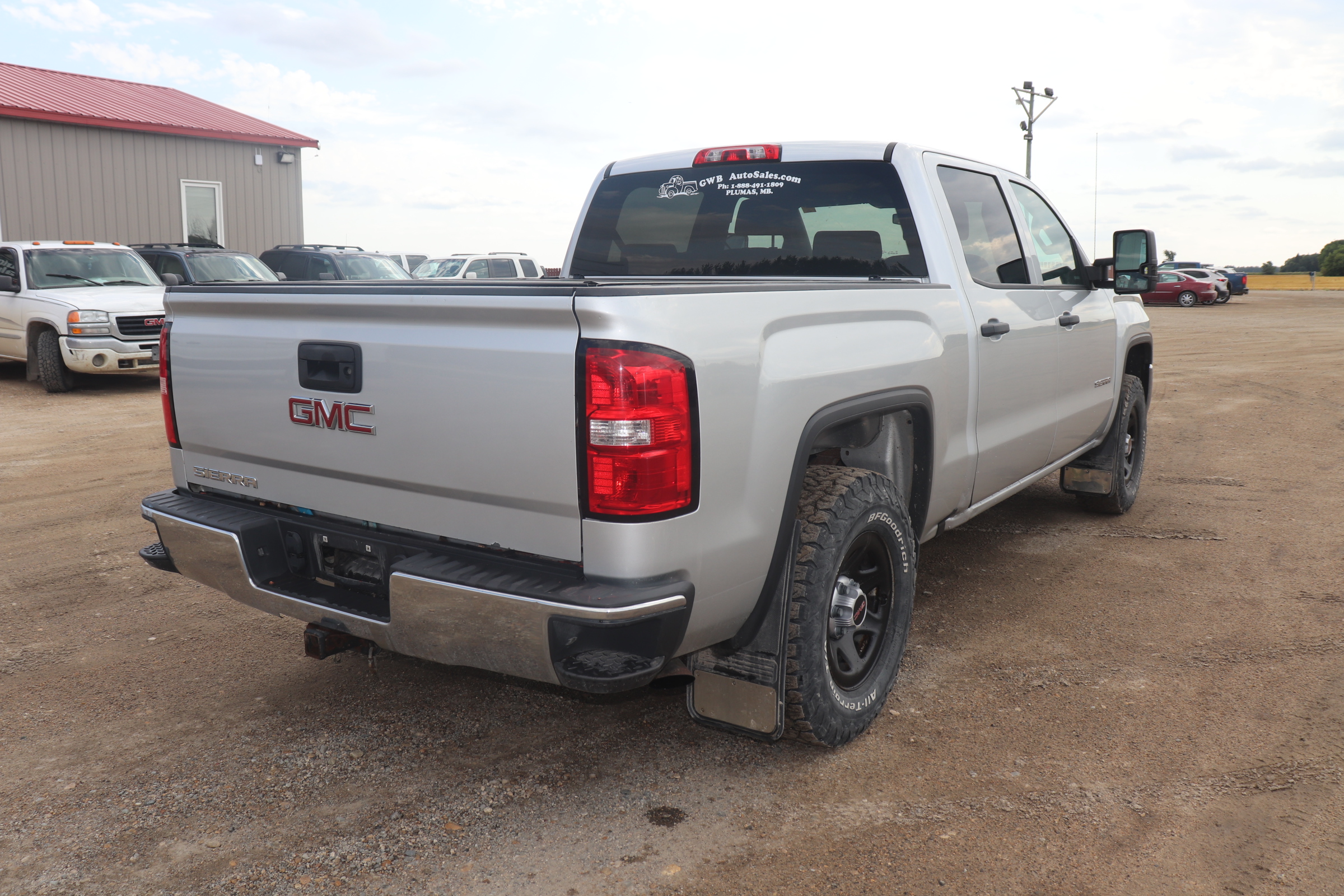 2016 GMC Sierra 1500 (R)(S)(5) Base Crew Cab Short Box 4WD - 8